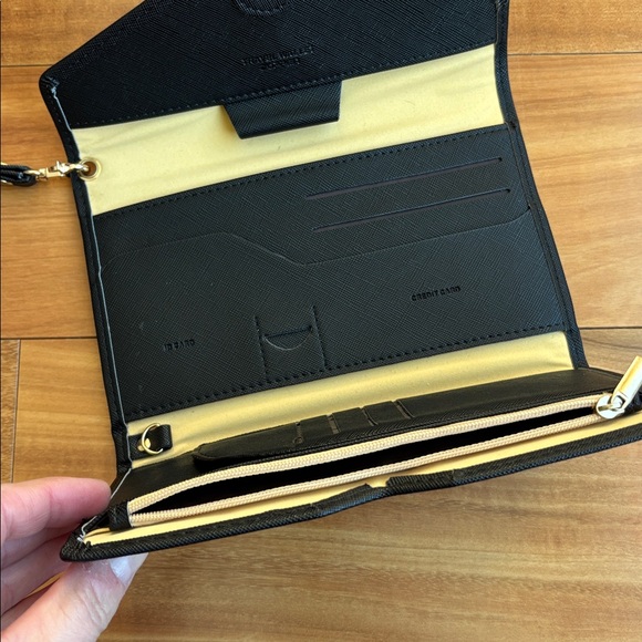 RFID travel wallet - Picture 7 of 11